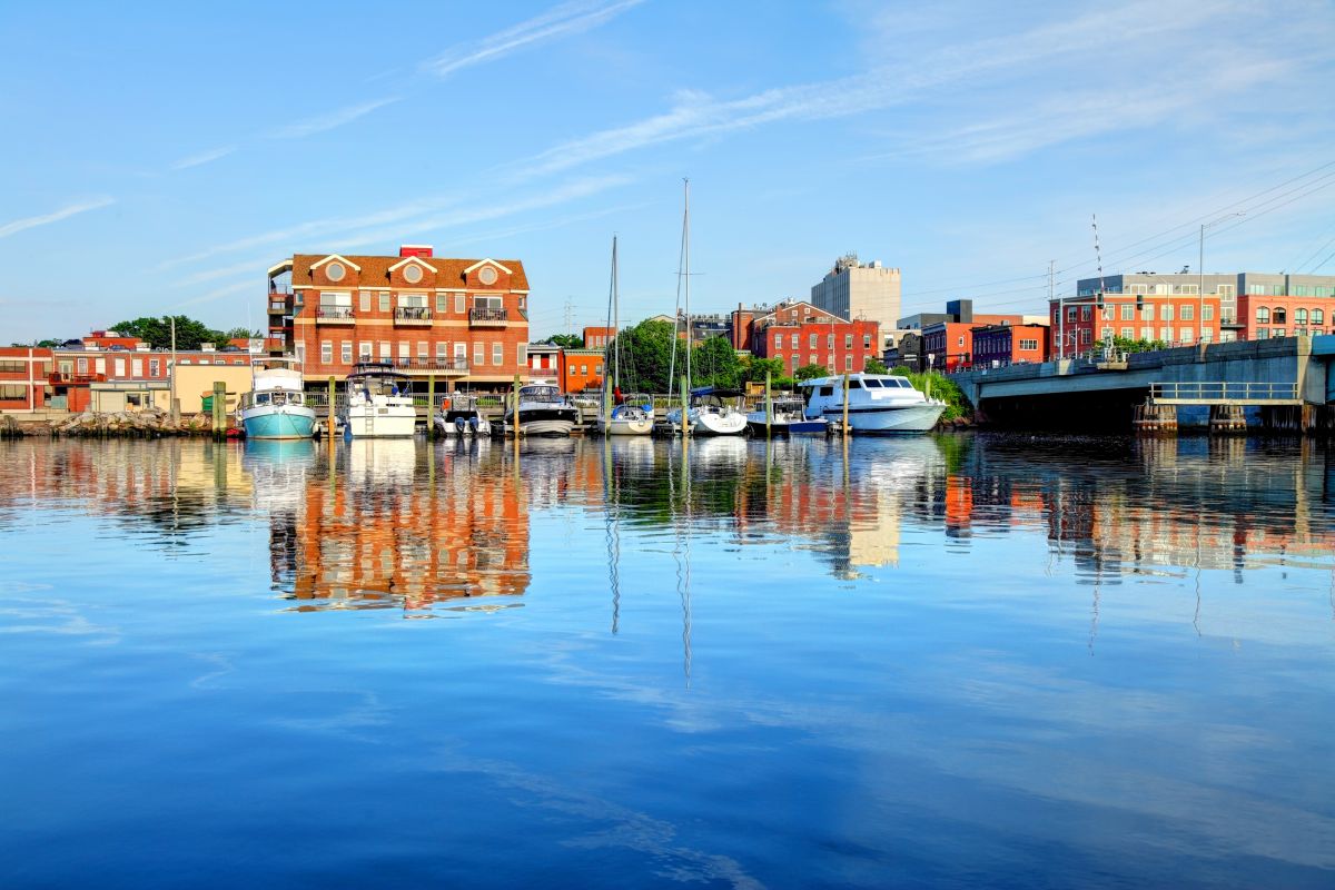 Best Siding Repair pros in Norwalk, CT